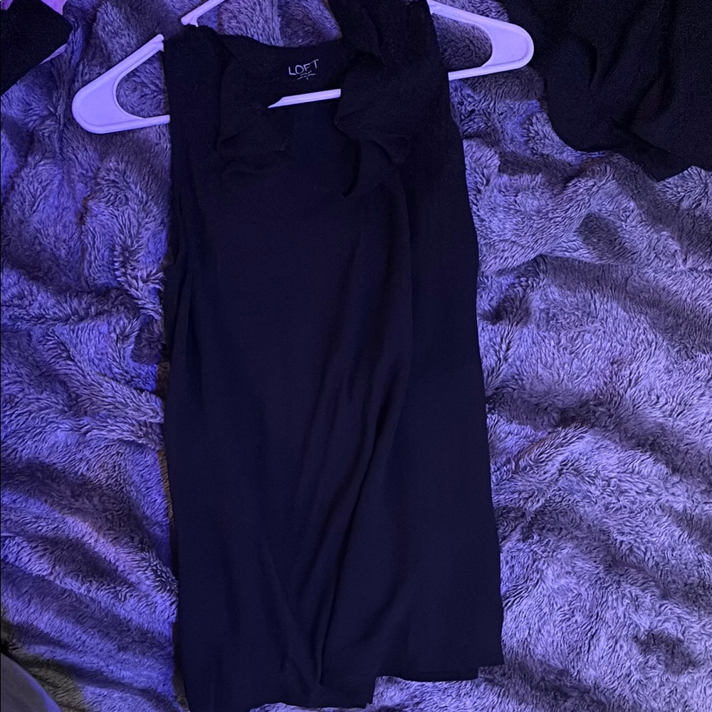 LOFT Black Sleeveless Top
